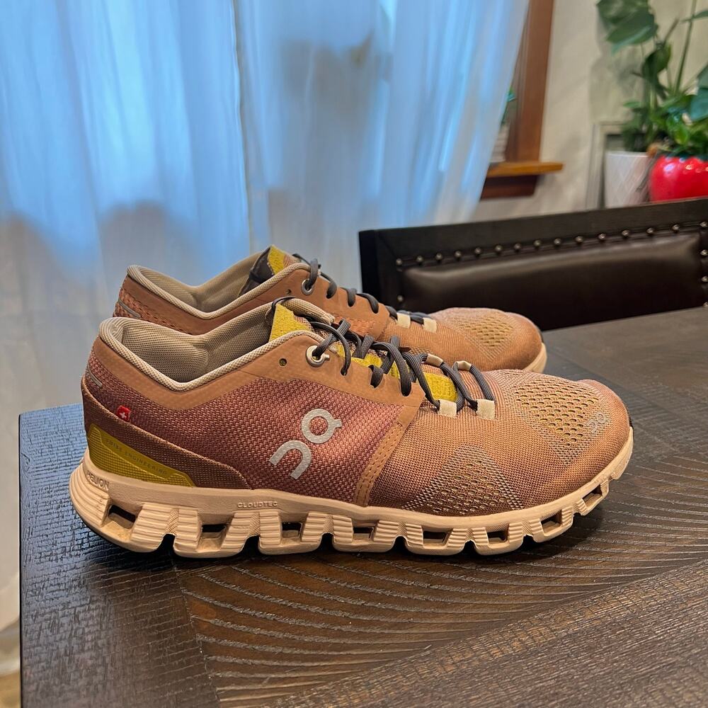 On cloud X brown running shoes for women 8.5